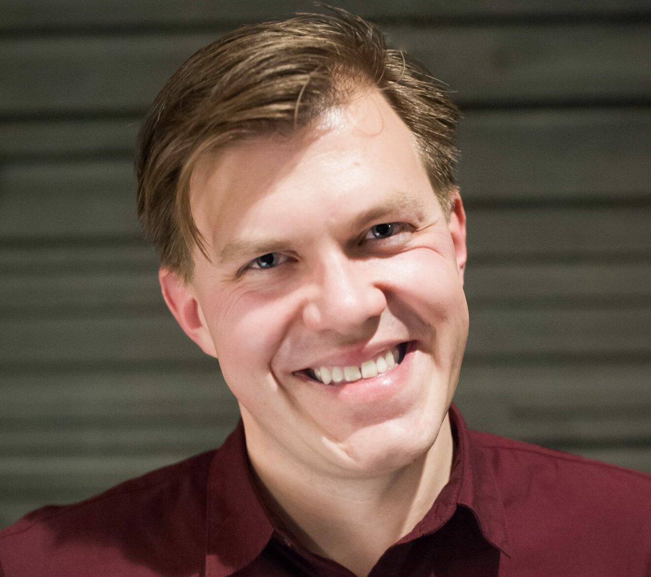 EFFSO rerkyterar Adam Skogman och satsar på Artificiell Intelligens